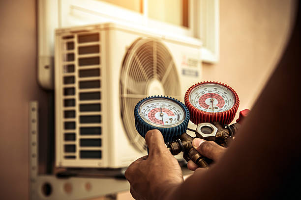 Professional Air Conditioning Service technician working in Chillicothe, OH